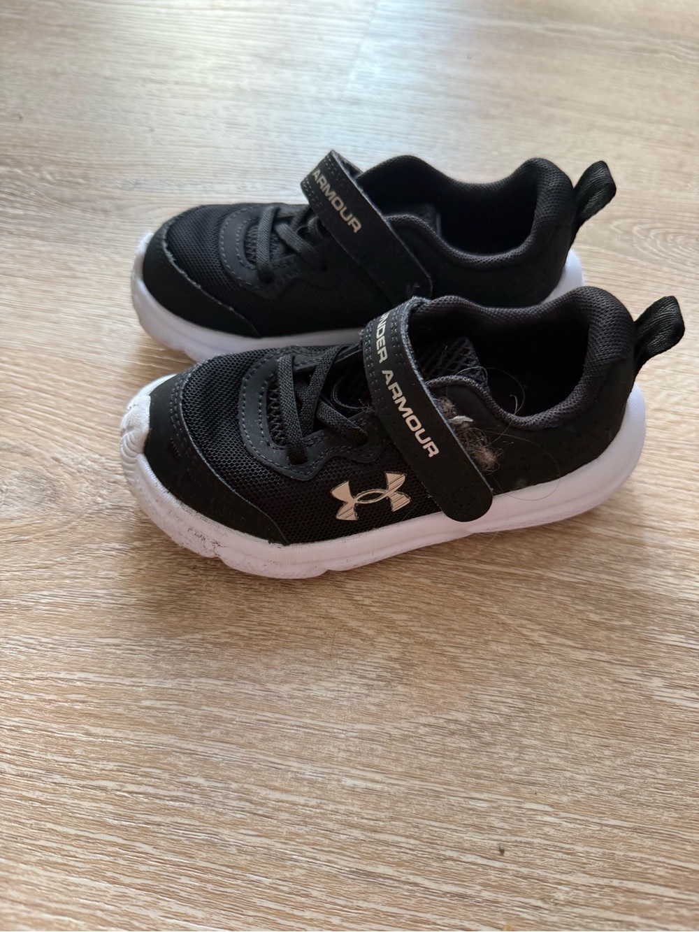 Under Armour Kids Black & White Velcro Athletic Sneakers